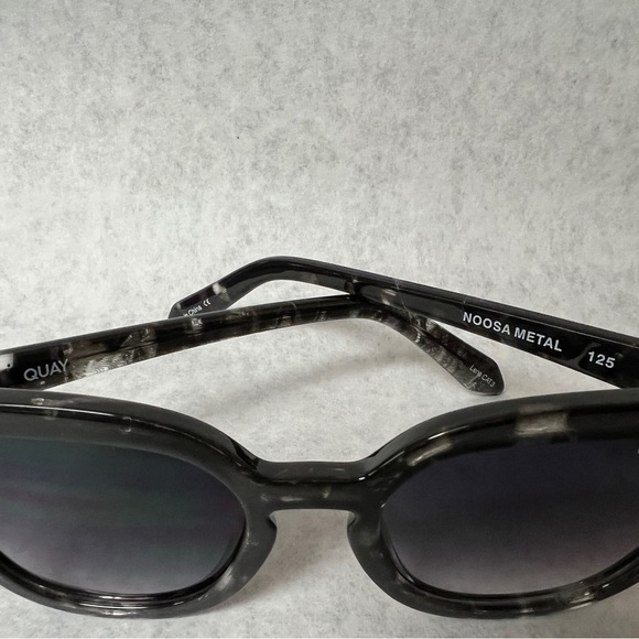 Quay Australia Noosa Metal Black Tortoise Smoke 55mm Cat Eye Sunglasses main image 4